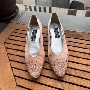 Stuart Weitzman Womens Vintage  Pink Satin Embroidered Low Heel Pumps Size 10